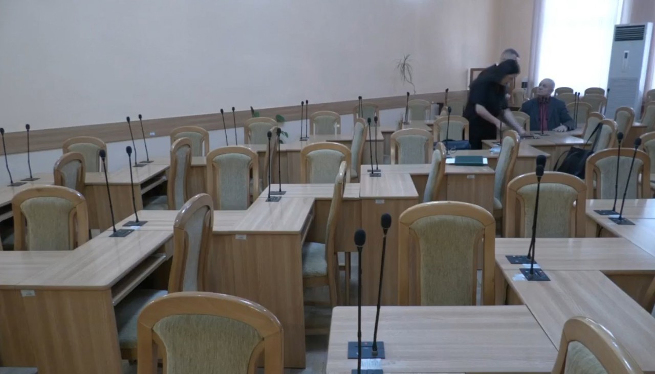 Planul de Mobilitate Urbană, mărul discordiei în CMC: chestiunea bugetului pentru anul 2025, din nou amânată