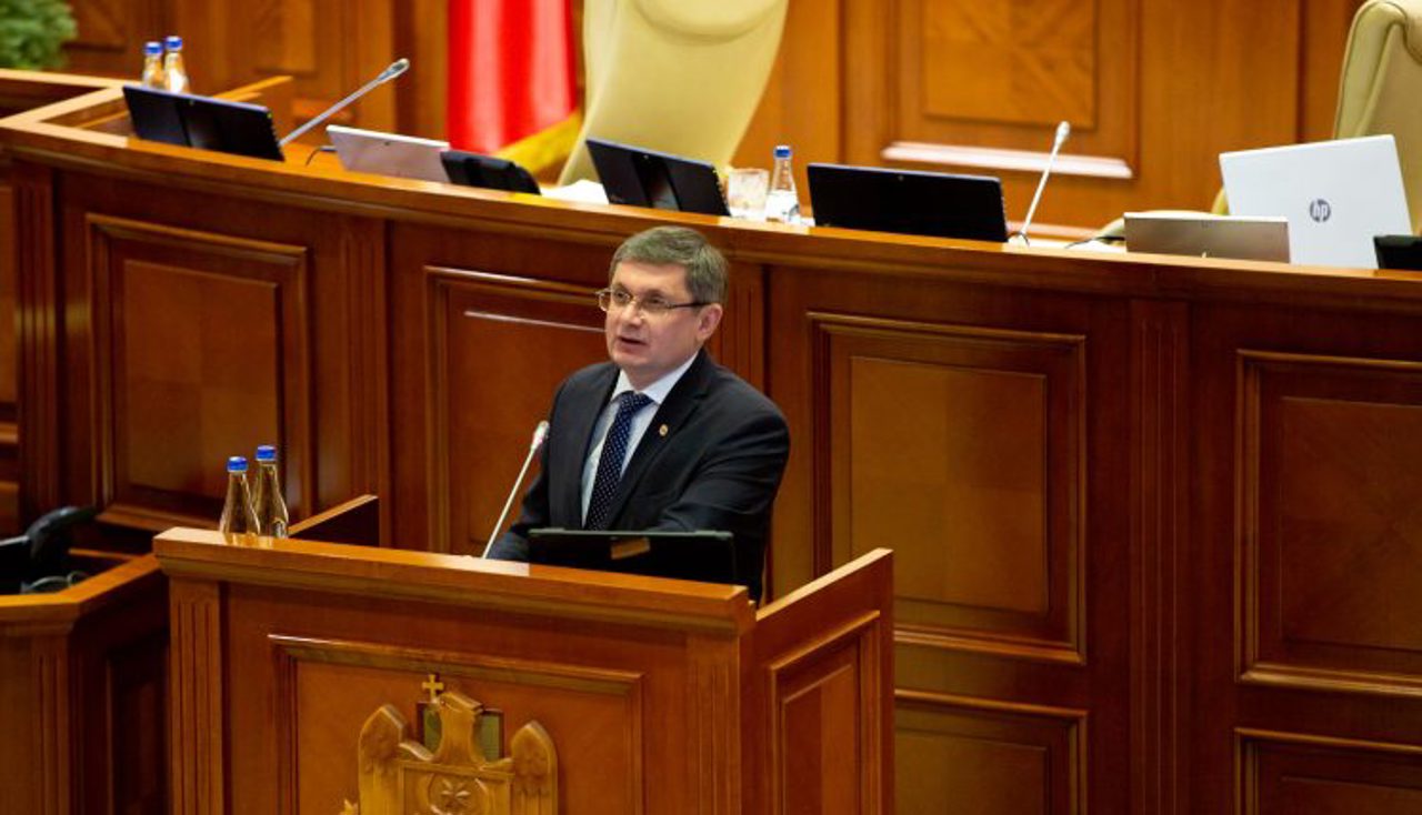 Mesajul președintelui Parlamentului la încheierea sesiunii de toamnă: „Mă bucur că am reușit să rămânem fermi în decizia de a fi o țară liberă”