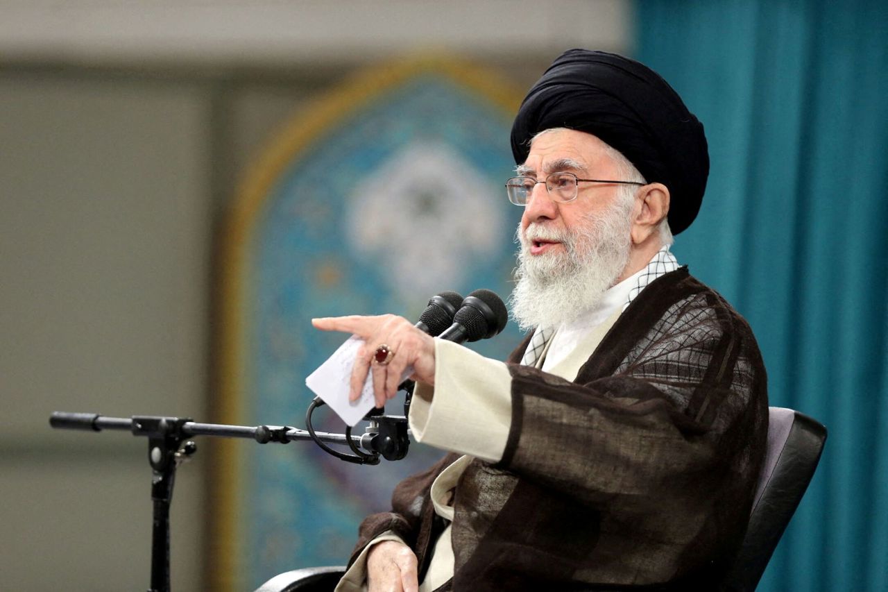 Iran's Khamenei urges Muslim countries to boycott Israel