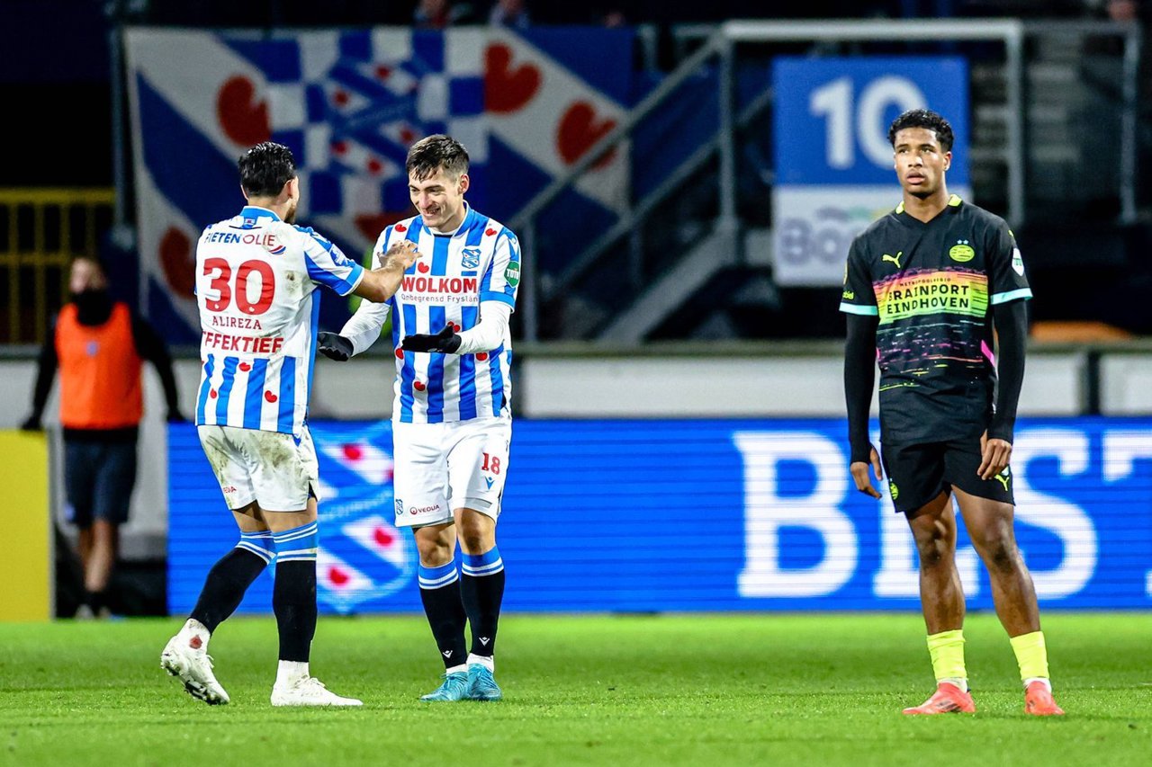 Nicolaescu, eroul echipei SC Heerenveen în meciul cu liderul campionatului Țărilor de Jos, PSV Eindhoven