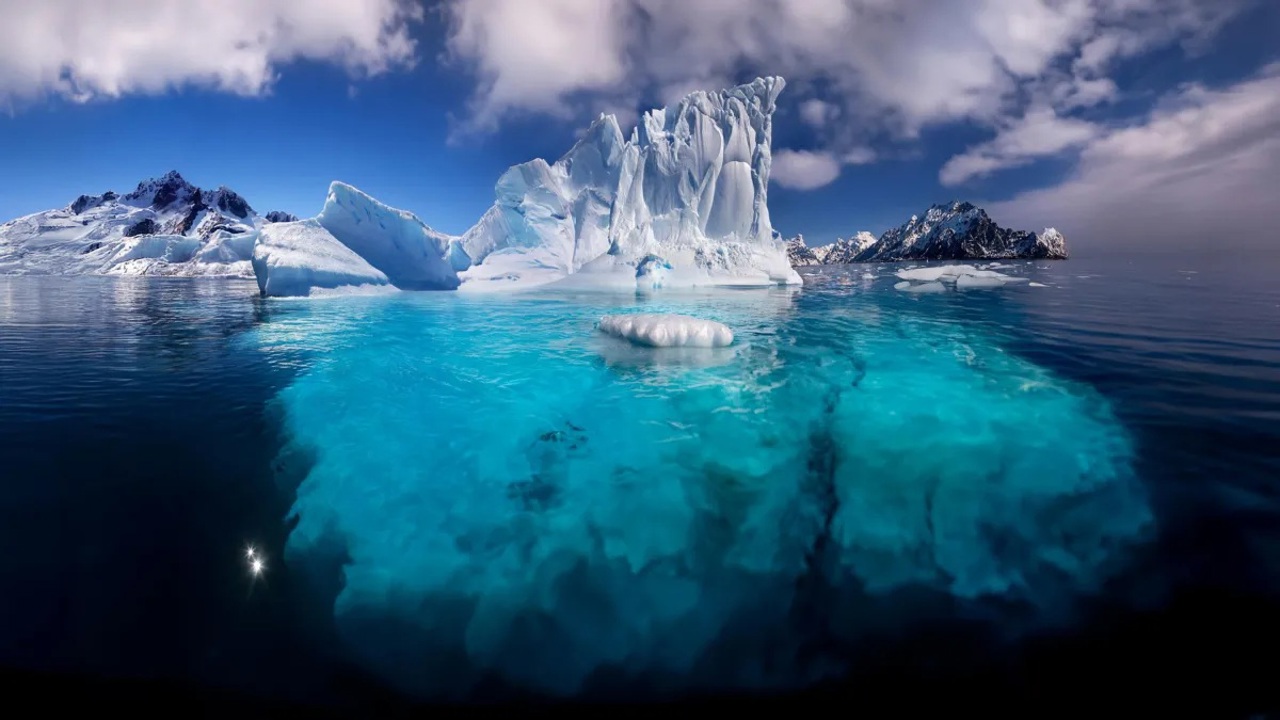 Nou pericol privind creșterea nivelului mărilor: Apa caldă a oceanului pătrunde sub ghețarii Antarcticii prin canale ascunse