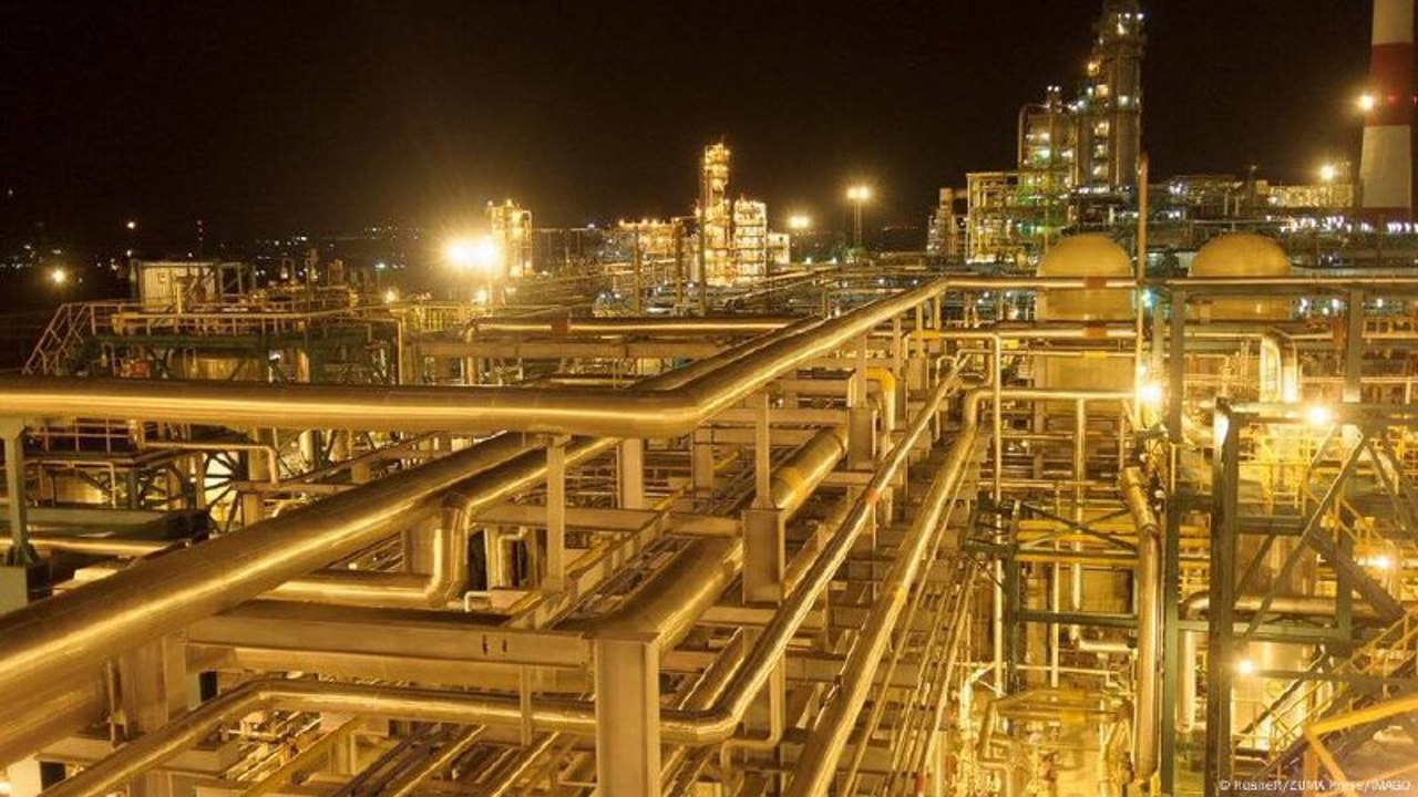 Rusia interzice exportul de benzină până la sfârșitul lunii iulie, pentru a stabiliza piața internă