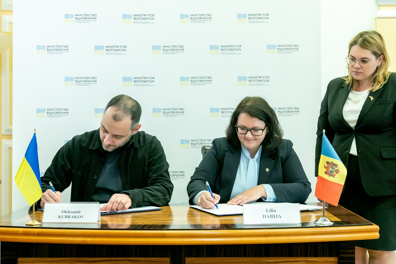 The Republic of Moldova and Ukraine signed the agreement on the construction of the cross-border bridge Cosăuți-Yampil