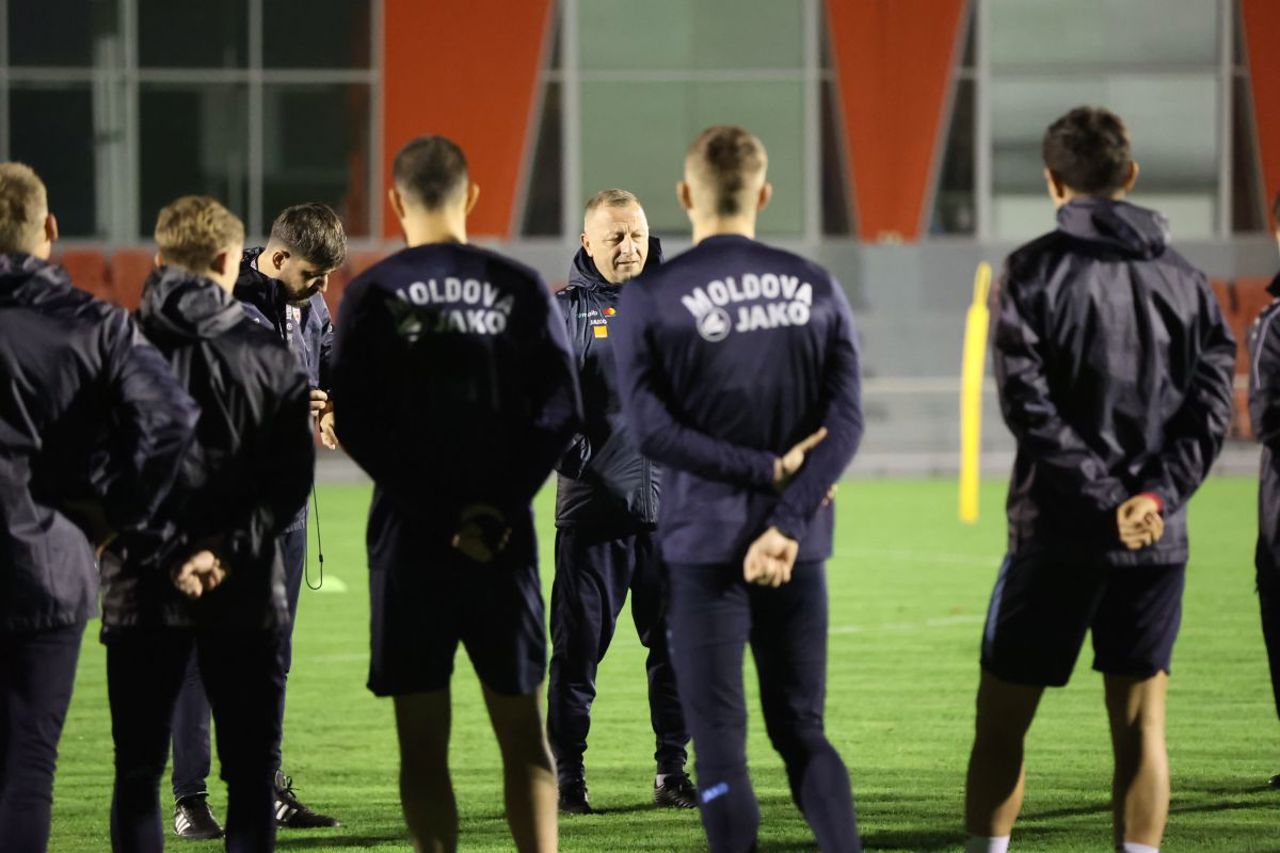 Meciurile amicale ale echipei naționale: Câteva certitudini, multe necunoscute 