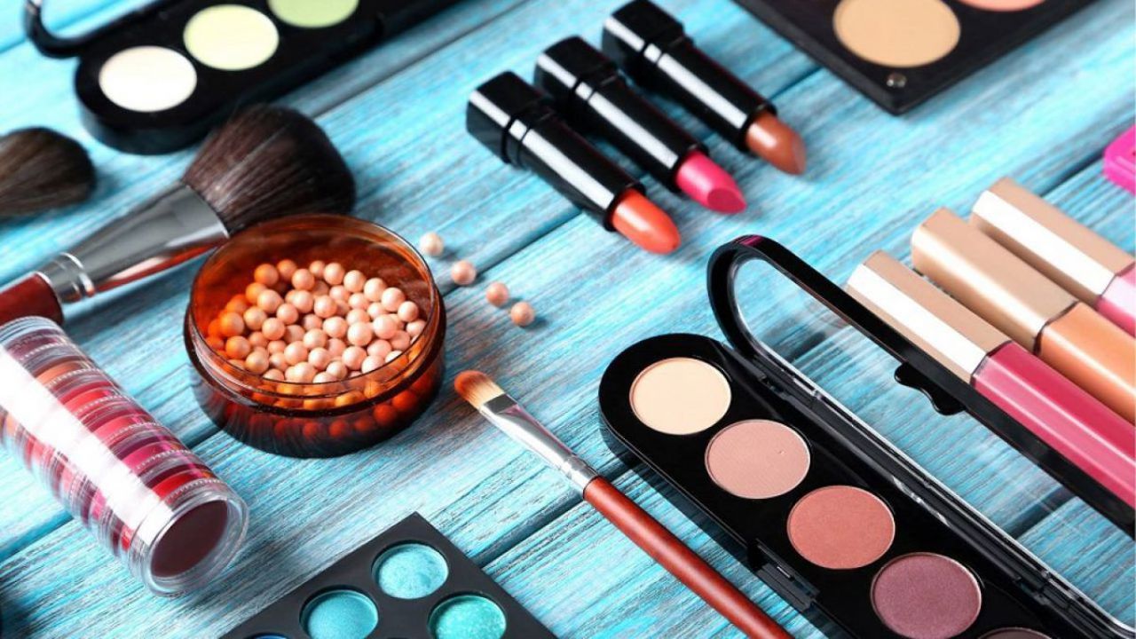 Etichetare obligatorie pentru cosmetice: „Toate produsele trebuie să dețină informații detaliate” 