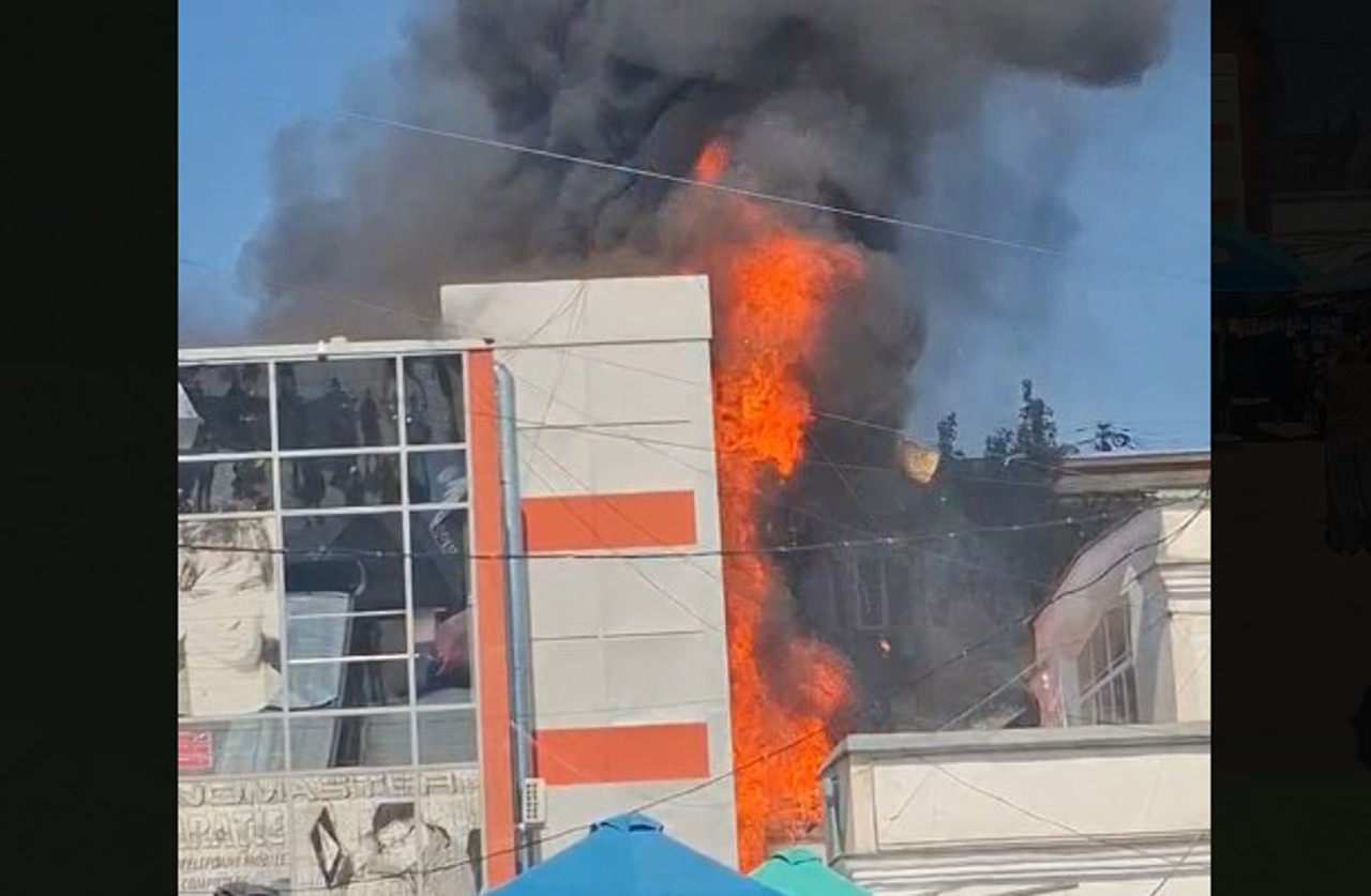 Incendiu la Piața Centrală: O frizerie ar fi fost cuprinsă de flăcări