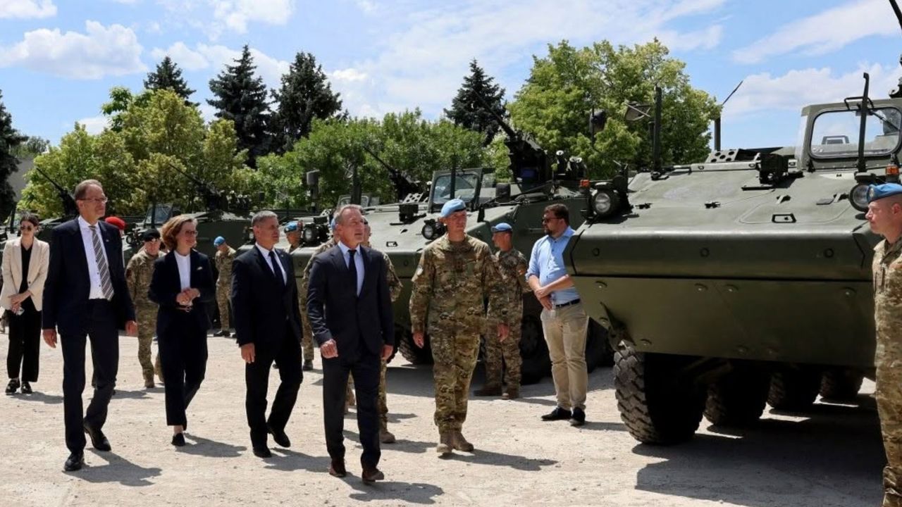 Tehnică militară modernă pentru Armata Națională: Cinci transportoare blindate au ajuns în R. Moldova