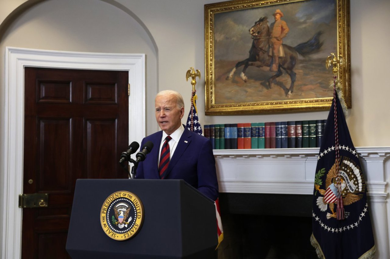 Biden says federal government will fund Baltimore bridge 