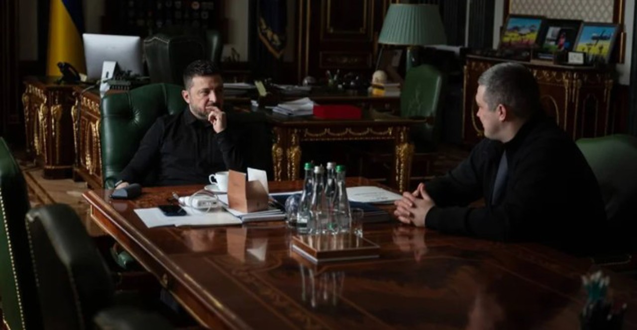 Președintele Ucrainei decide să îl înlocuiască pe ministrul Apărării în cadrul unei remanieri guvernamentale masive