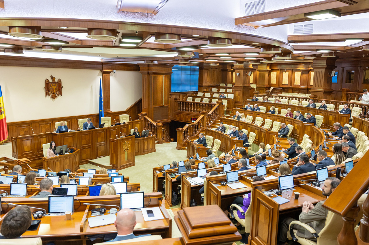 Acces egal la bilete de tratament sanatorial pentru veteranii neangajați și cei activi profesional