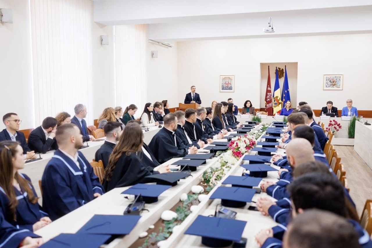 Tariful pentru instruirile contra plată organizate de INJ ar putea crește de aproape trei ori