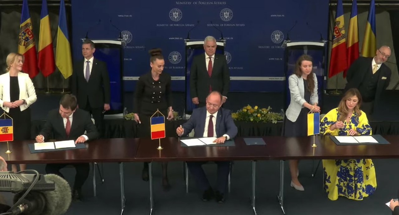 Бухарестская трёхсторонняя декларация: Румыния и Республика Молдова поддерживают мирный план Зеленского из 10 шагов