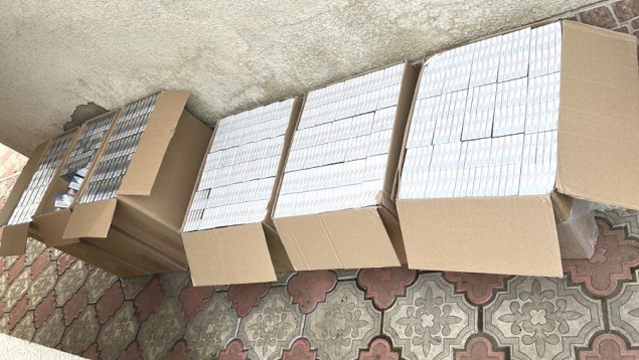 Țigări cu timbre falsificate, de peste 500.000 de lei: Un bărbat de 34 de ani, în fața judecătorilor