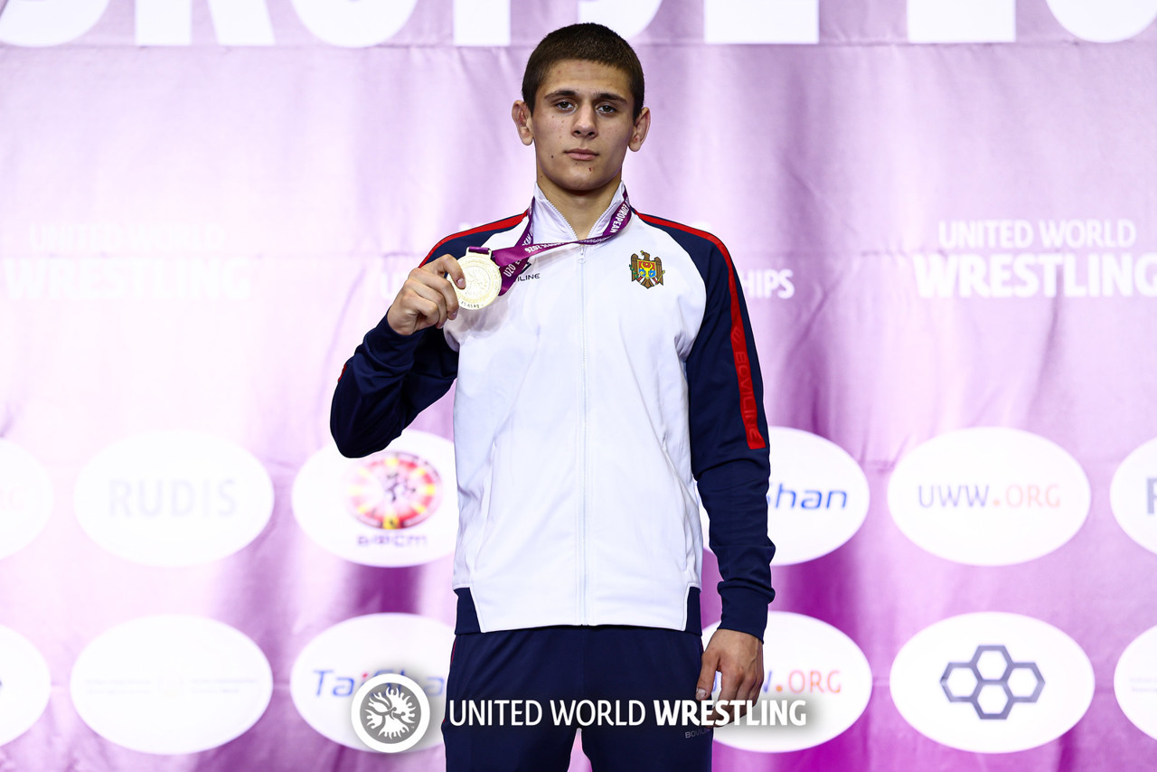 Maxim Dimov wins U20 European wrestling gold