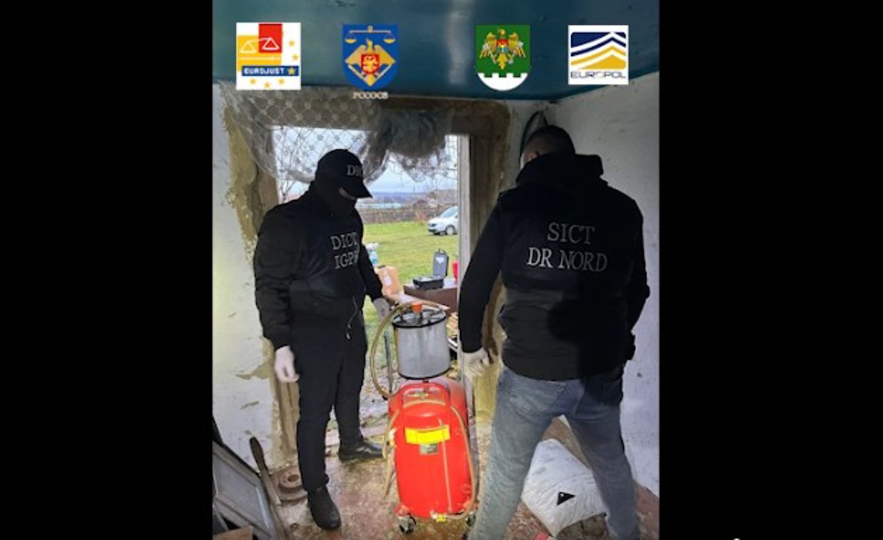 „Niciun gram de drog nu a ajuns pe piața neagră”: laboratoare de producere a amfetaminei, lichidate în R. Moldova, cu sprijinul Eurojust și Europol