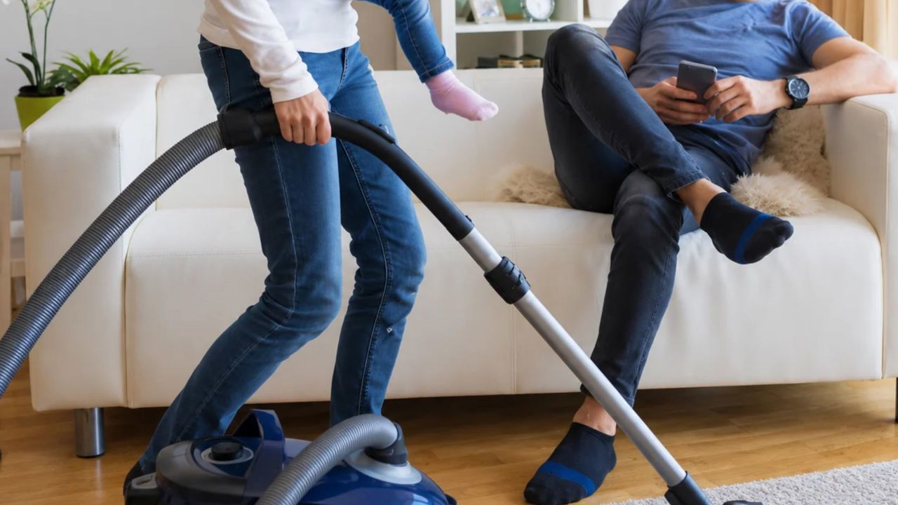 Women in Moldova shoulder most unpaid domestic work 