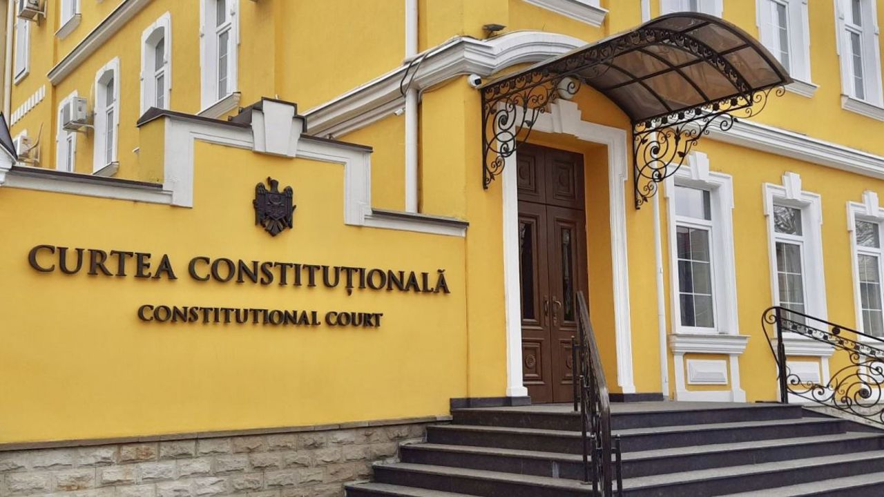 Curtea Constituțională va continua miercuri examinarea demersului Guvernului privind scoaterea în afara legii a Partidului „Șor”