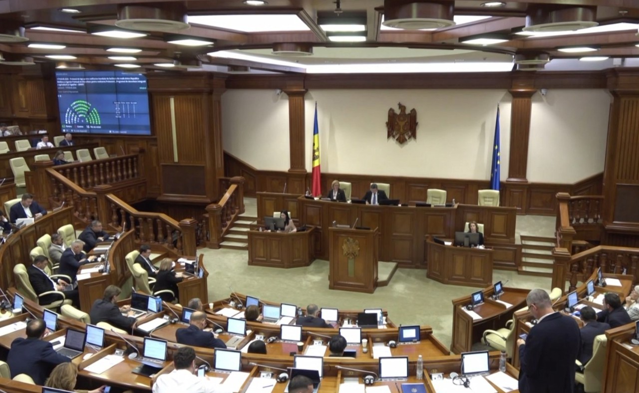 Escrocheriile telefonice | O comisie de anchetă va examina fenomenul care a luat amploare 