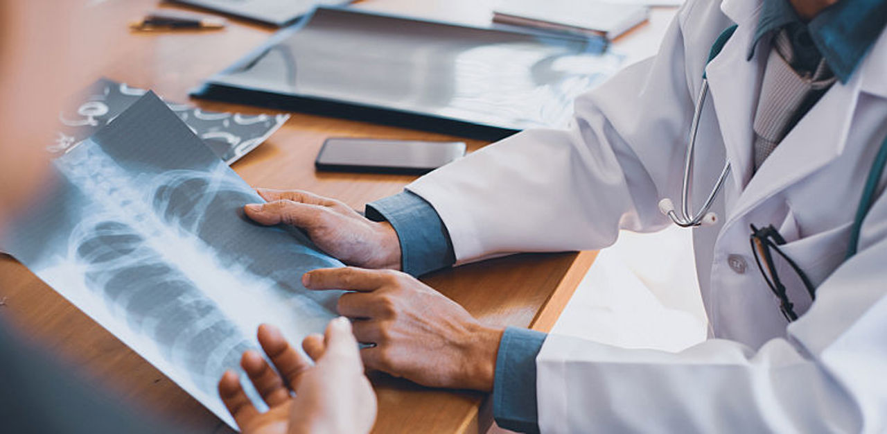 СЕМЕЙНЫЙ ДОКТОР // Силикоз - заболевание, поражающее строителей