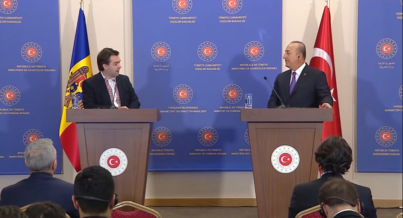 Турция играет важную роль в предотвращении глобального продовольственного кризиса, заявил Нику Попеску