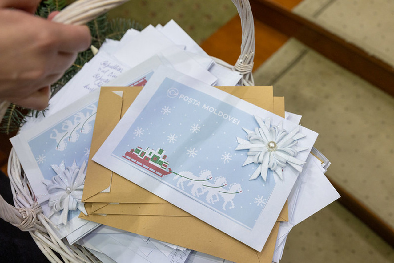 Deputații, invitați să devină „Moși Crăciun” pentru 101 copii cu dizabilități din R. Moldova