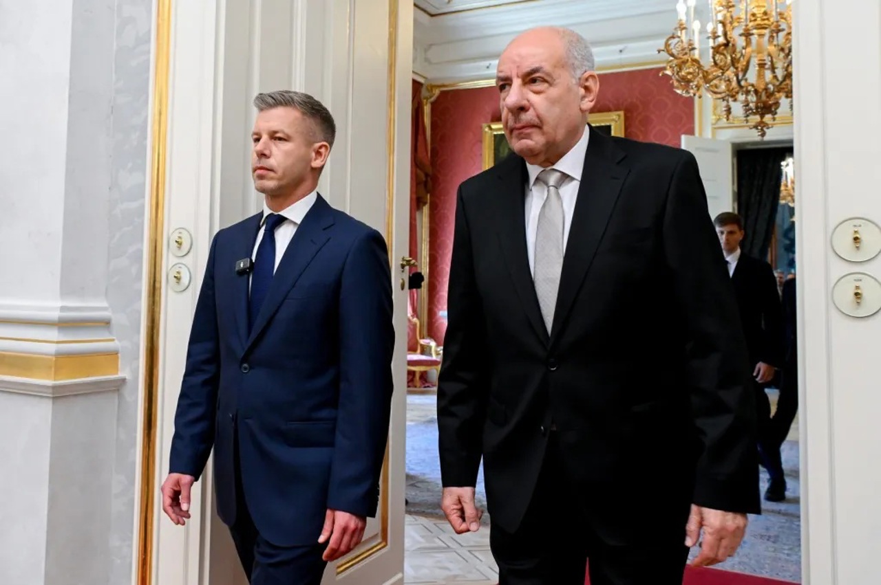 Lovitură pentru sistemul lui Orbán: Președintele Ungariei, demis din funcție de parlament