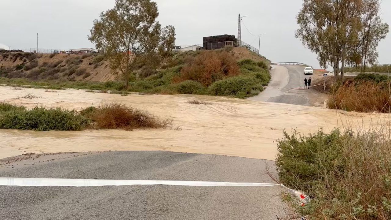 Ploile torențiale fac ravagii în Spania: școli evacuate, drumuri blocate