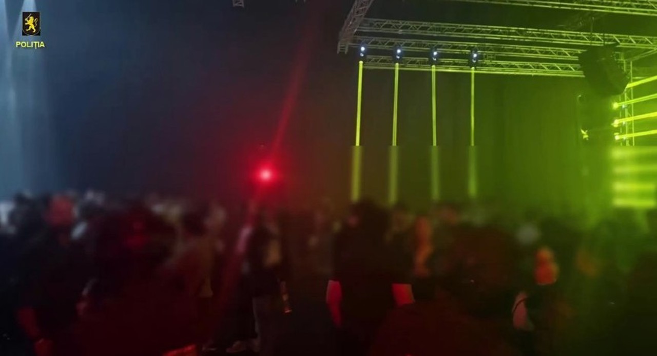 Control într-un local de agrement din capitală: peste 100 de persoane verificate și ridicată marijuana