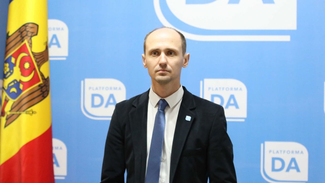 Platforma DA denunță riscuri în noua Lege a farmaciei: „Companiile vor uita de sate”