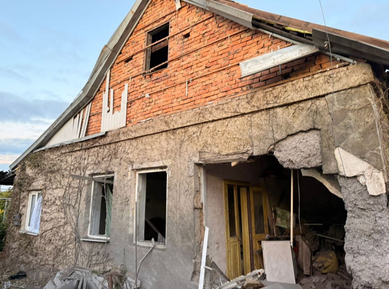 Civili uciși în Rusia, mii de ucraineni fără curent electric după atacurile asupra infrastructurii energetice