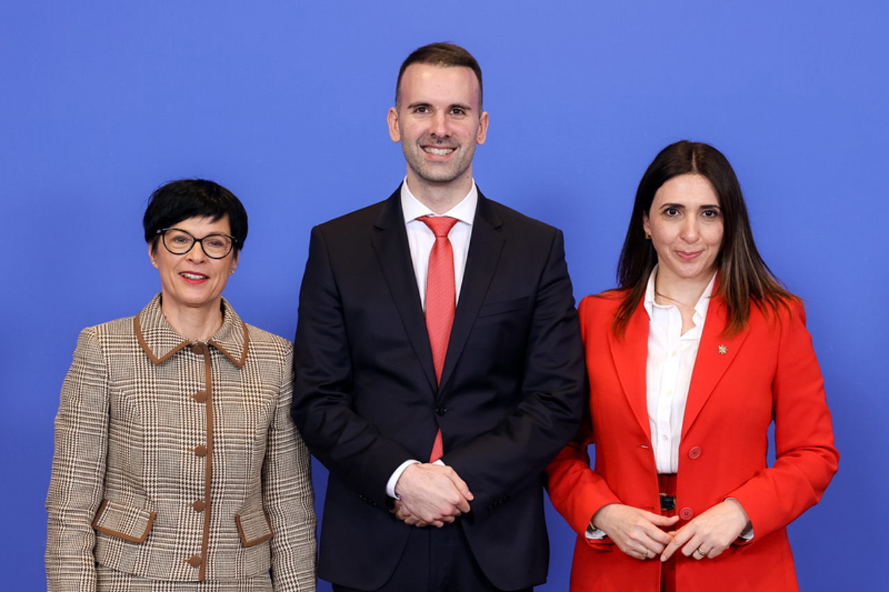 Un nou pas decisiv spre aderare: Muntenegru ajunge la 13 capitole de negocieri închise, continuând să conducă cursa extinderii Uniunii Europene