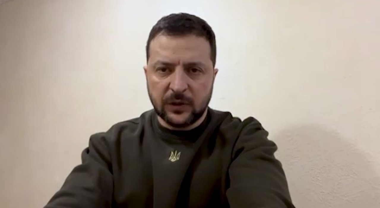 Владимир Зеленский: Ситуация вокруг города Бахмут на востоке Украины по-прежнему «особенно накалена»