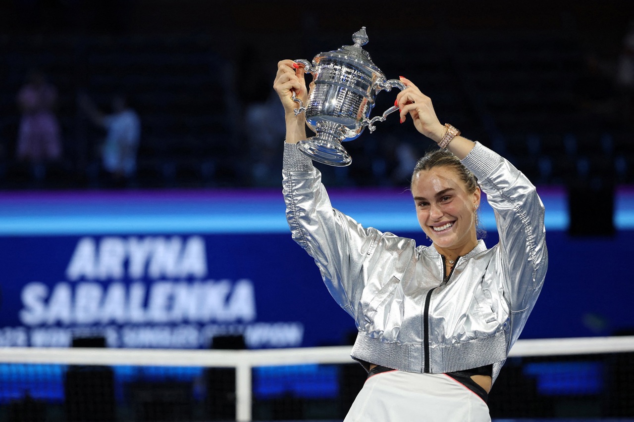 US Open: Arina Sabalenka beats Amanda Anisimova 6-3, 7-6 in final