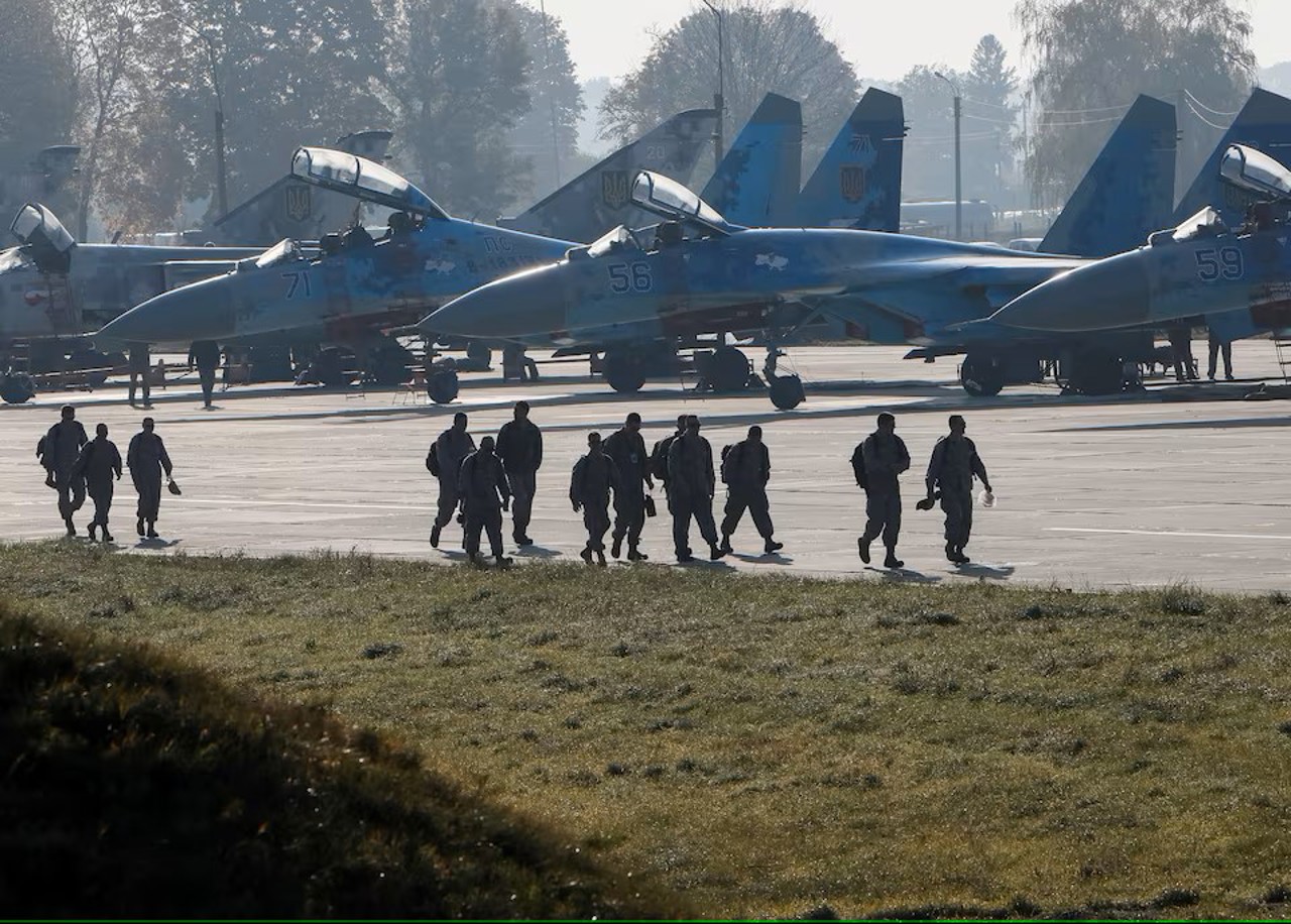 O baza aeriană ucraineană se află sub atacuri frecvente. Rusia vizează sosirea avionelor F-16