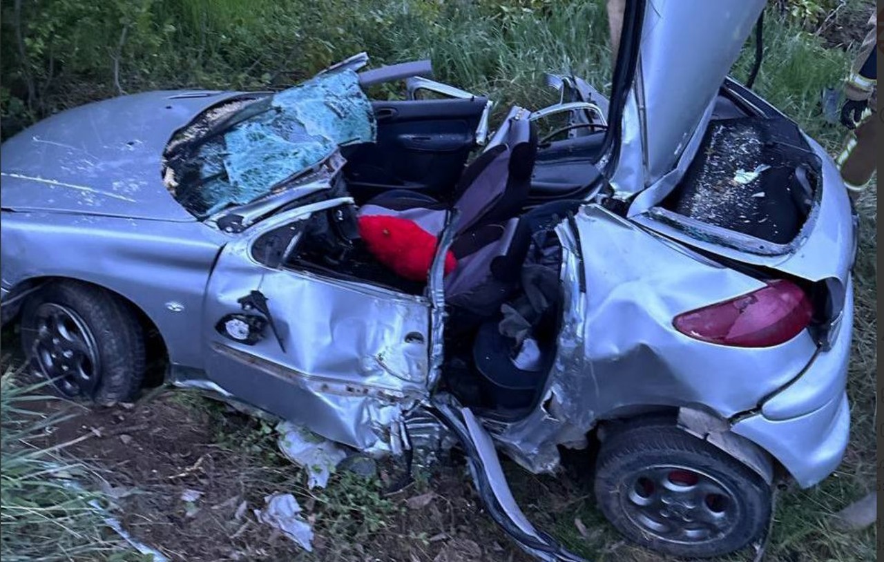 Трагедия на трассе. 19-летняя девушка погибла в результате дорожной аварии в районе Хынчешть
