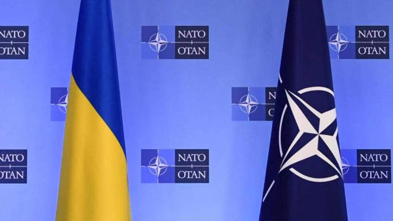 Ukraine talks at NATO: Deescalation hopes hang in the balance