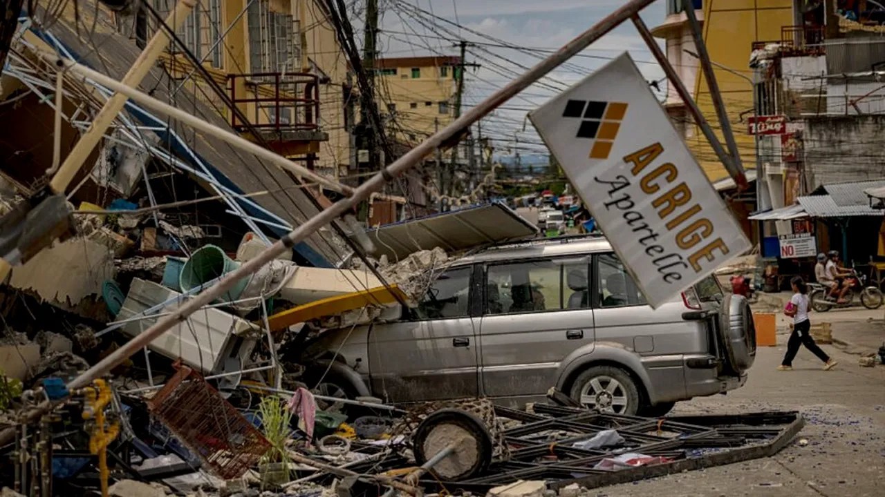 Philippines earthquake: Death toll climbs to seven after major tremors