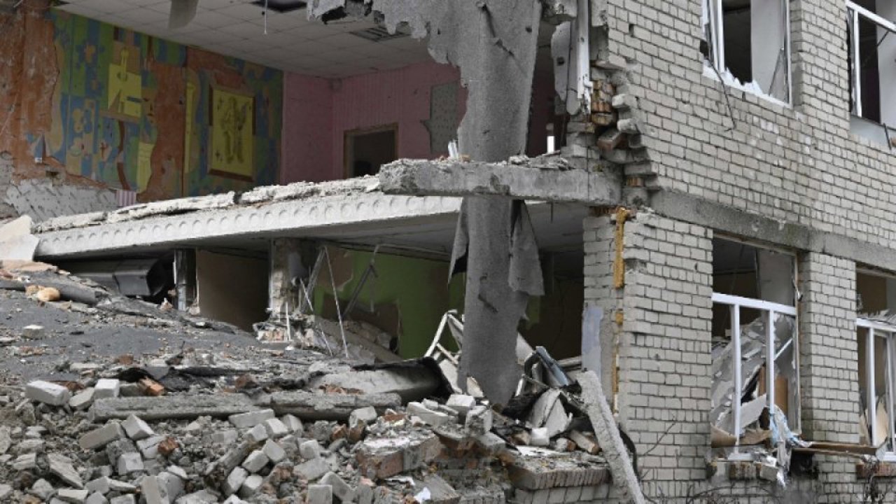 Российские войска атаковали критически важные инфраструктурные объекты вблизи города Днепр