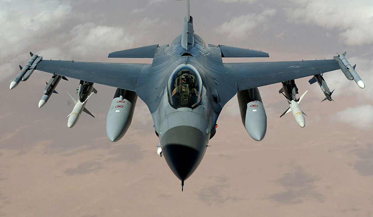 First F-16s sent to Romania to train Ukrainian pilots