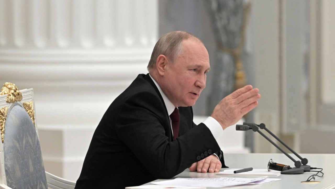 Vladimir Putin convenes Security Council meeting to discuss situation in annexed Ukrainian territories