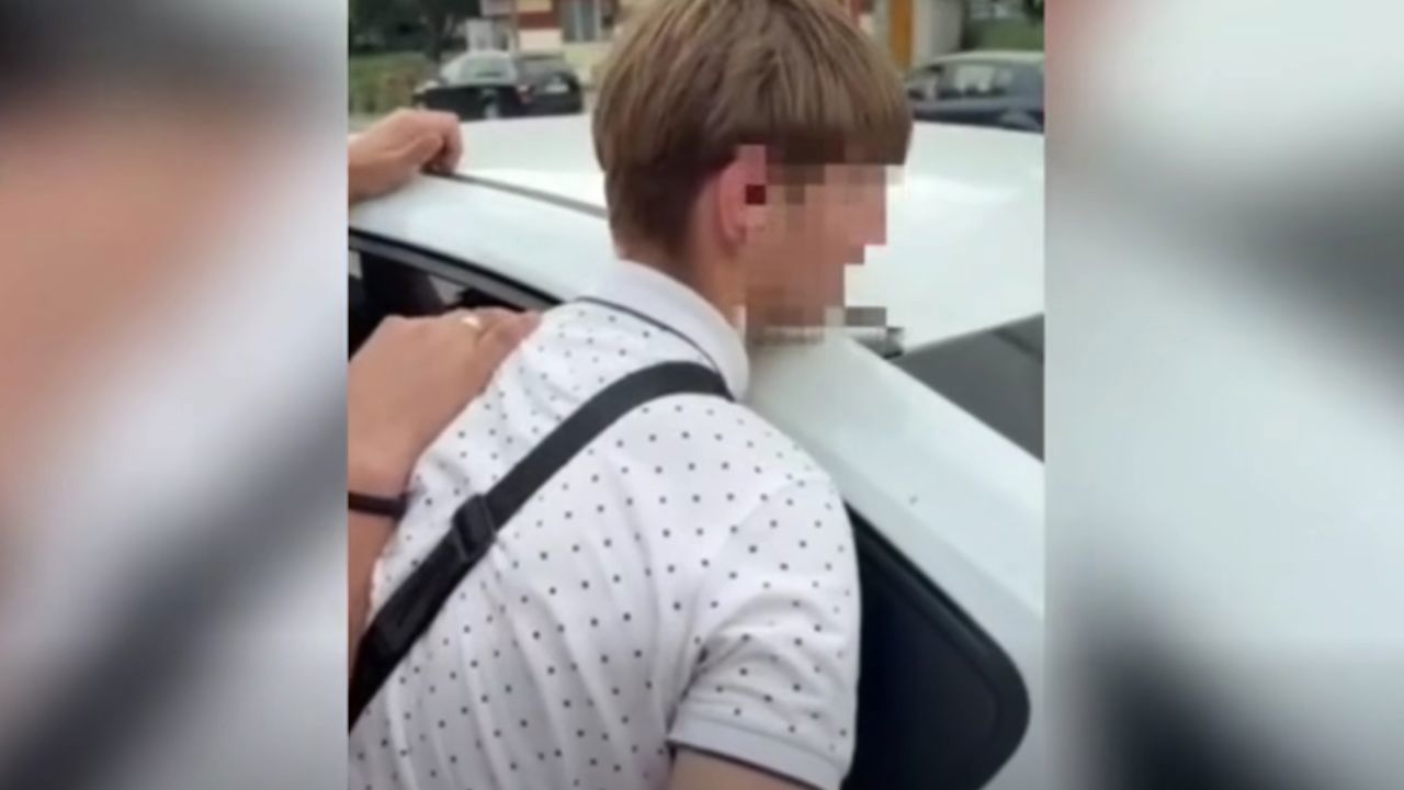 Pagubă de peste 720 de mii de lei: Patru „curieri” ai unei rețele de escroci, reținuți în flagrant delict
