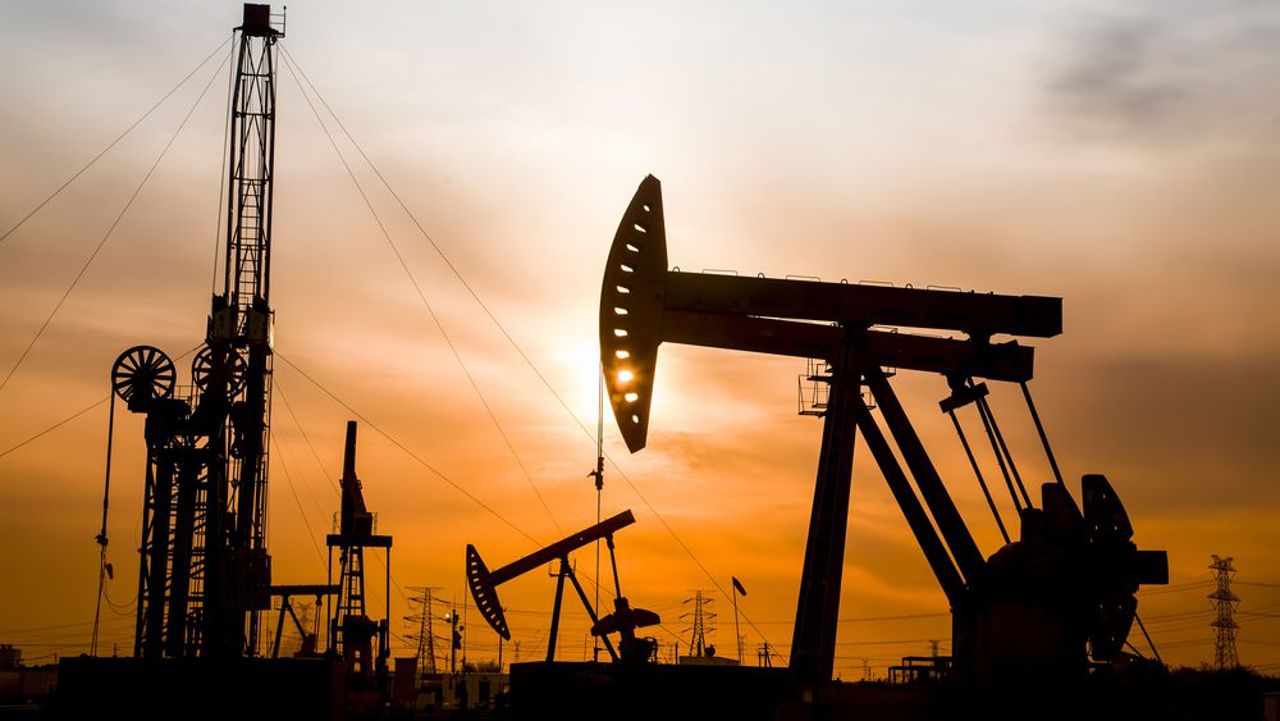 Decizie surpriză pe piața petrolului: Emiratele Arabe Unite anunță ieșirea din OPEC și OPEC+