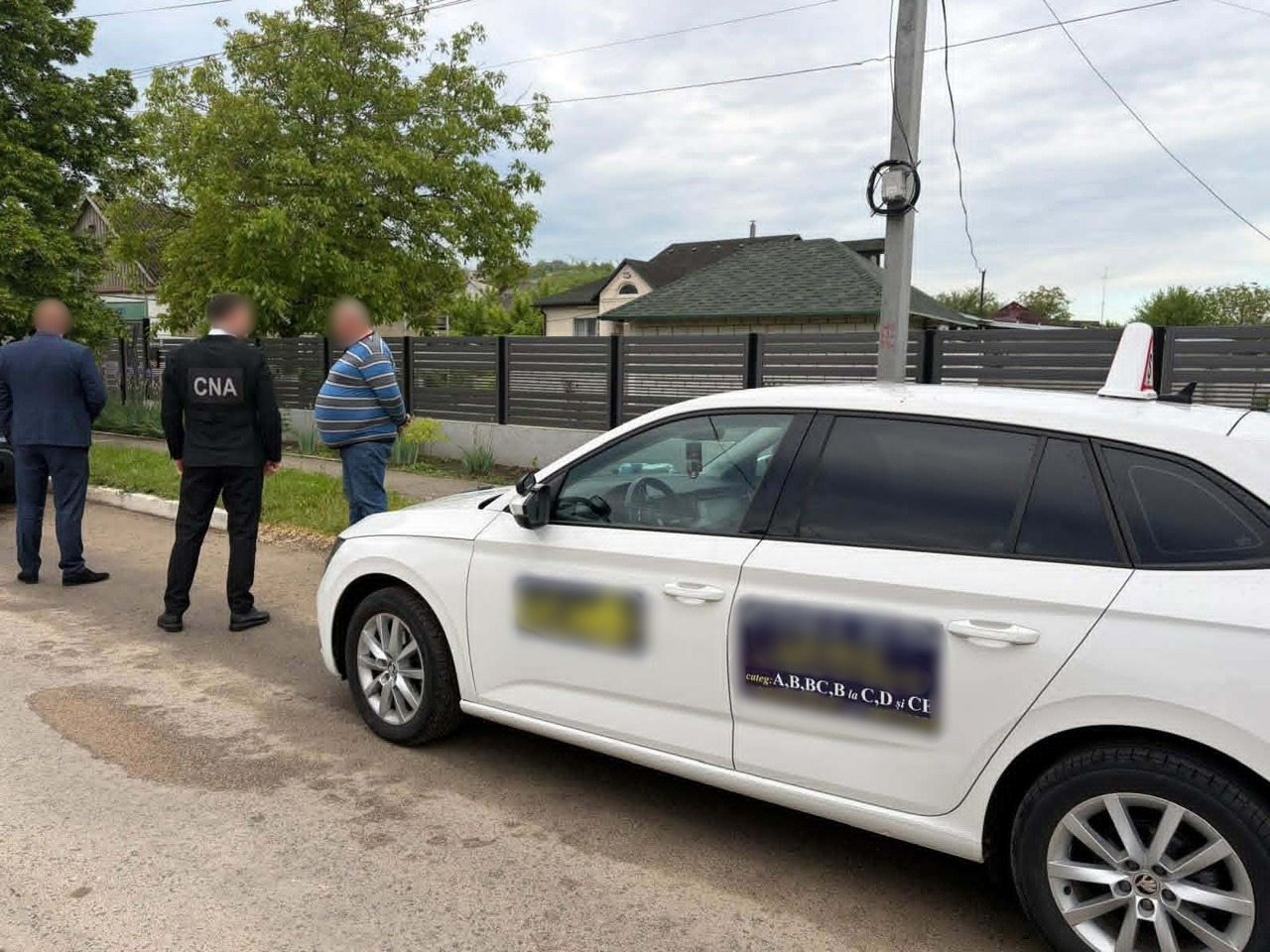 Schemă de fraudare a examenelor auto: Percheziții la Căușeni și 30 de persoane investigate