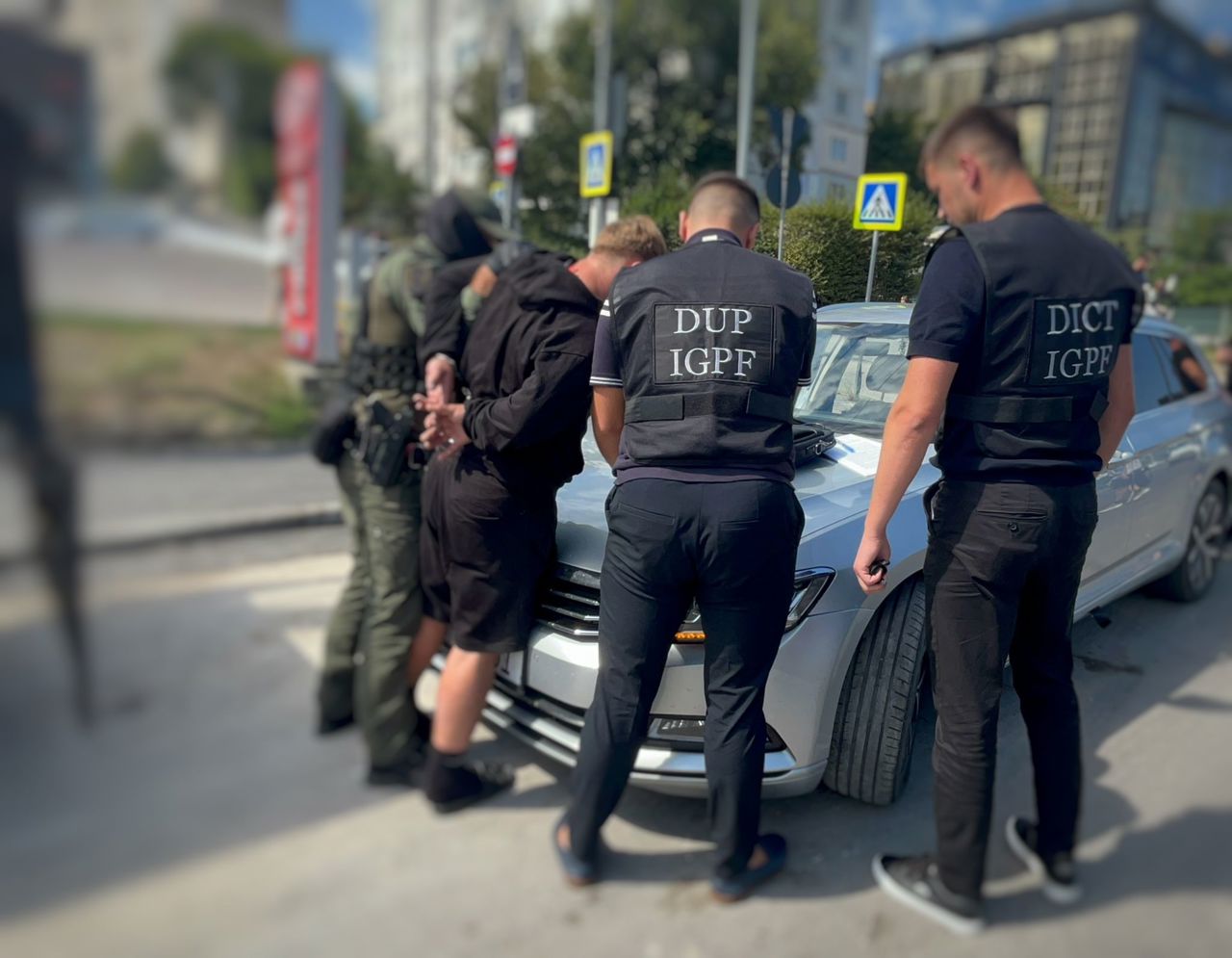 O grupare care ar fi vândut cocaină prin Telegram, destructurată. Un angajat al sistemului de justiție, printre suspecți