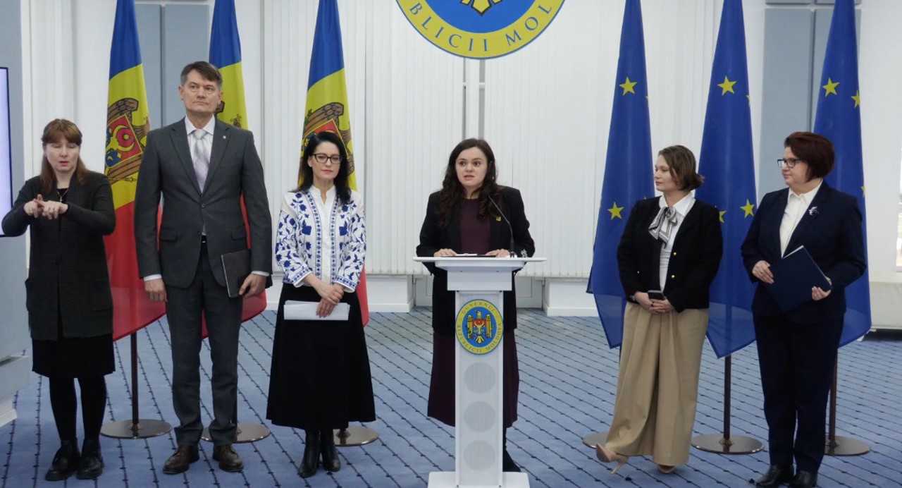 Campanie dedicată siguranței online a copiilor, lansată în R. Moldova: Activități educative în școli și sesiuni de informare pentru părinți