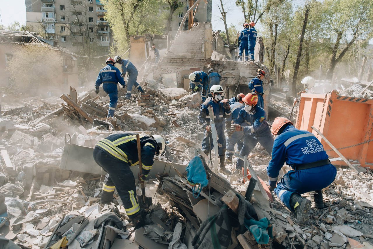 Harkovul, din nou sub atac aerian: Incendii și case avariate în urma loviturilor rusești