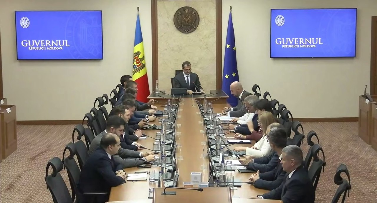 Impozit pe dividende de 8%, scutire personală de 40.000 de lei și noi reguli pentru energie: Principalele măsuri ale politicii fiscale, aprobate de Executiv