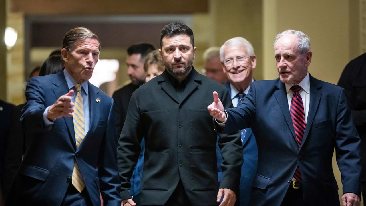 Sancțiuni dure pregătite de Washington: SUA vor să taxeze cu 200% țările care mai cumpără petrol și gaze rusești