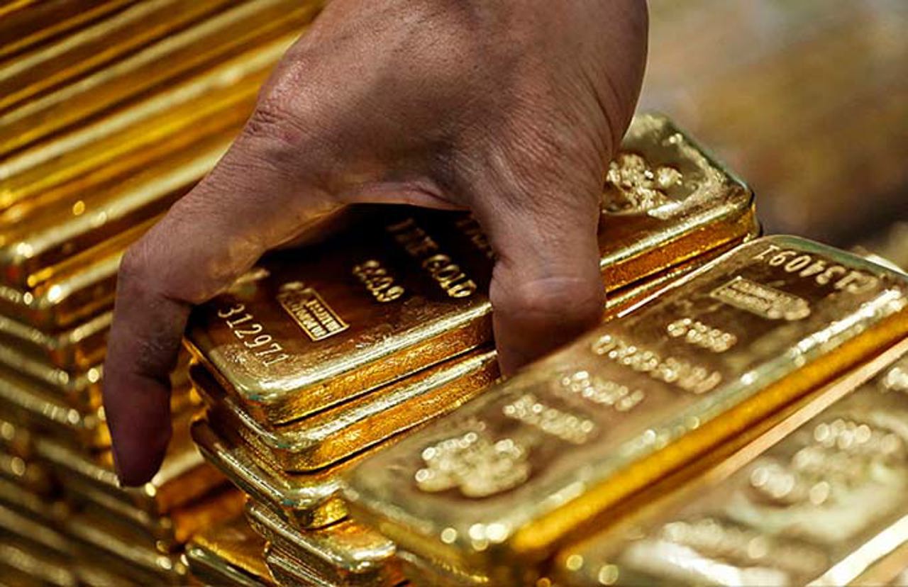 Gold sales signal Russia's dwindling options amid sanctions