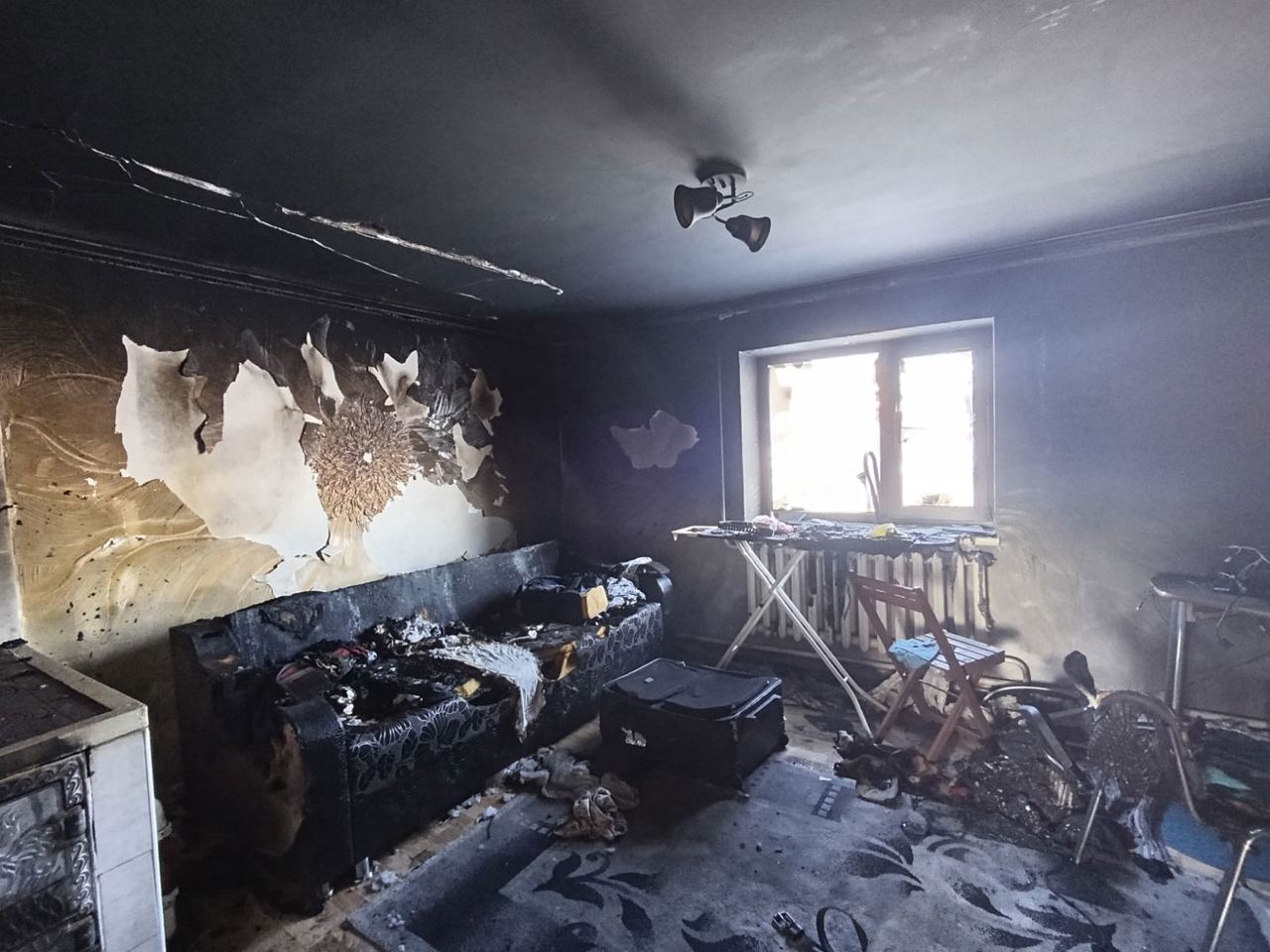 Un bărbat de la Costești a ajuns la spital în urma unei explozii provocate de o scurgere de gaze